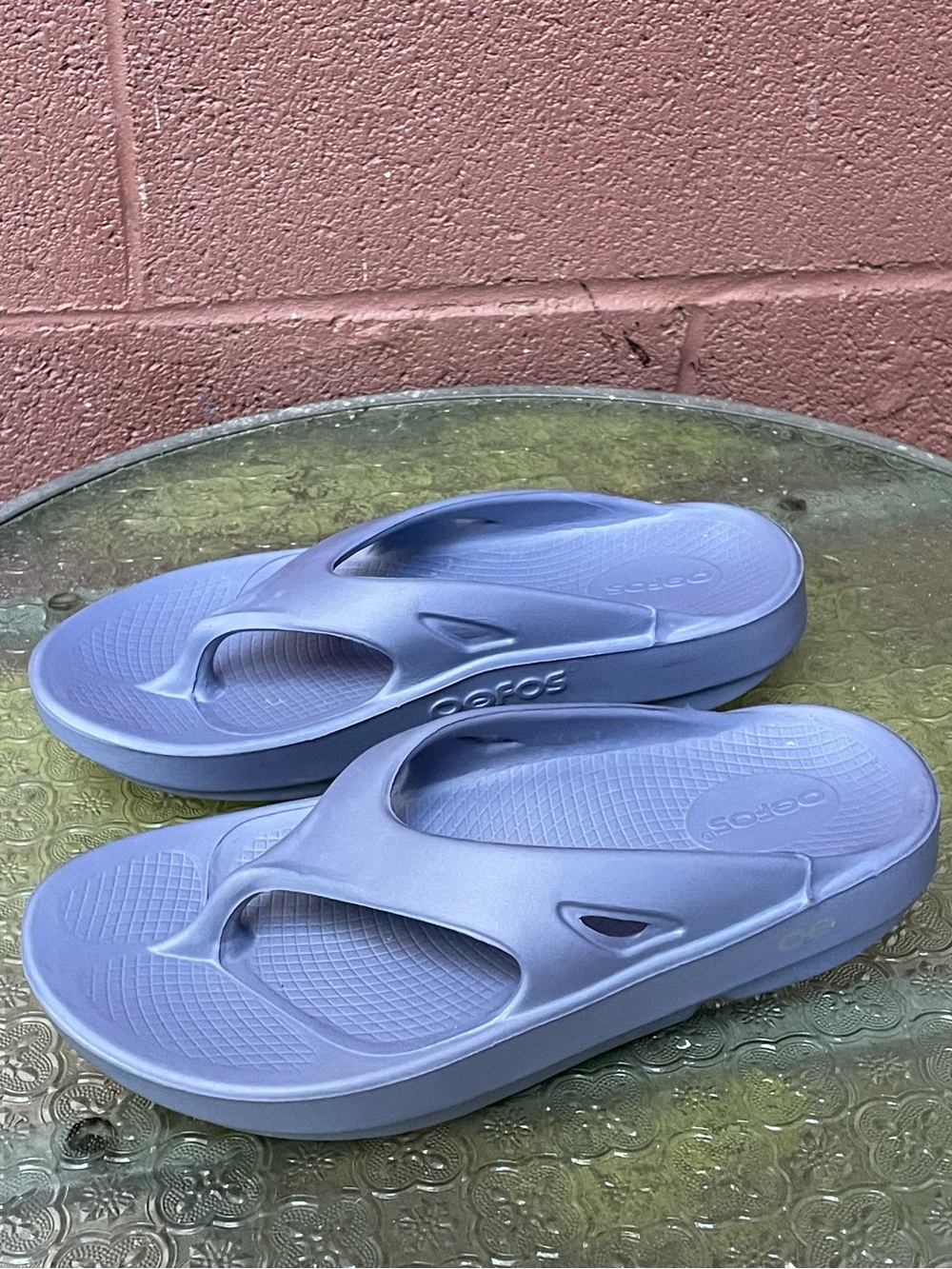 Oofos OOriginal Thong Flip Flop Recovery Sandals Size 7